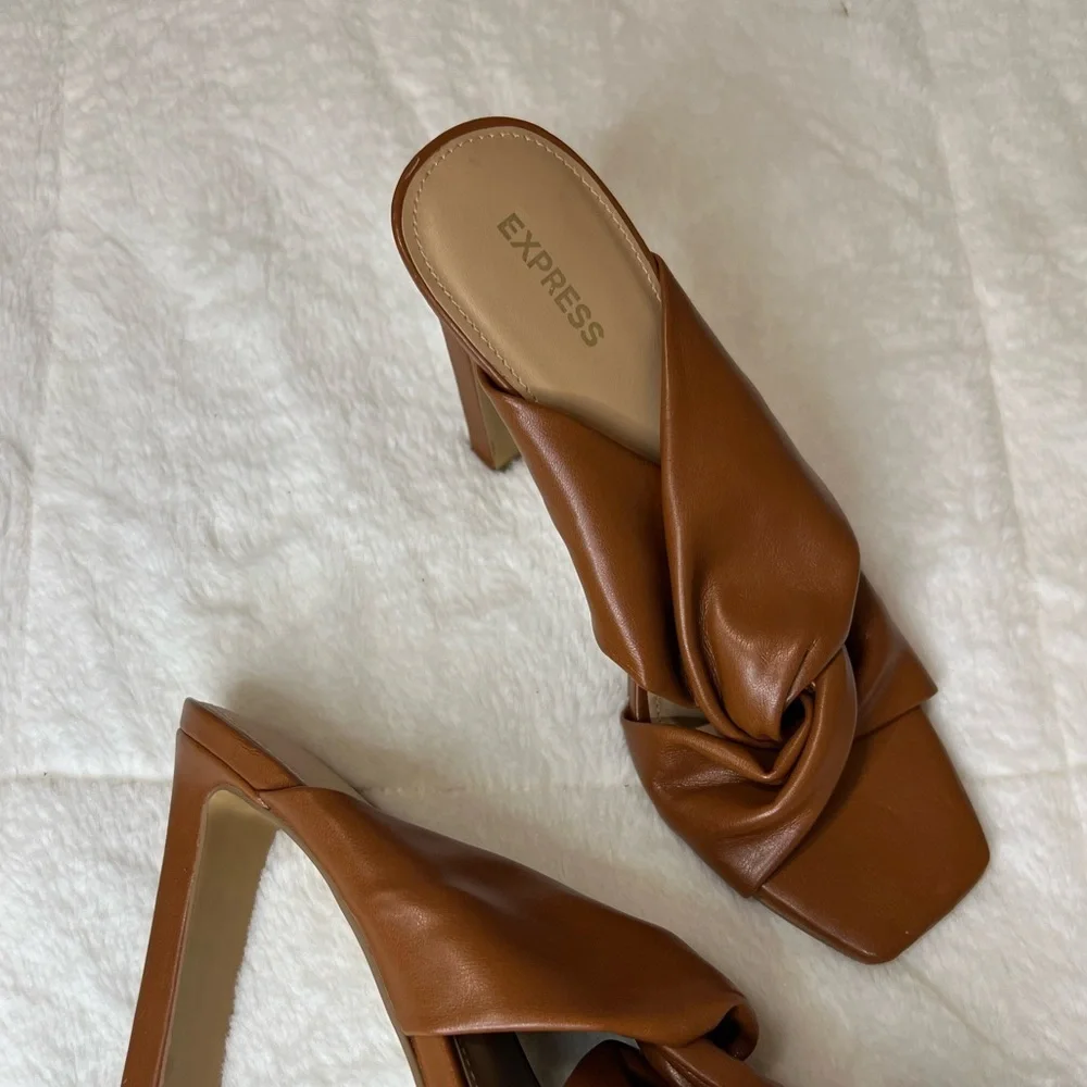 Express Twisted Square Toe Heeled Sandals Size 9.5